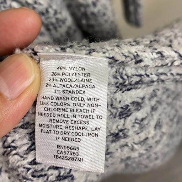 Treasure & Bond Throw On Open Cardigan - Picture 10 of 11